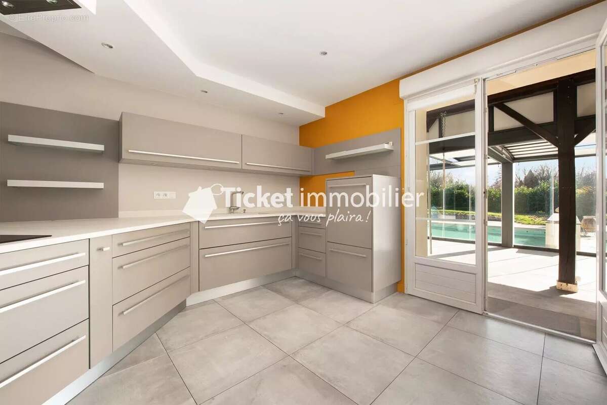 Maison à LE BURGAUD