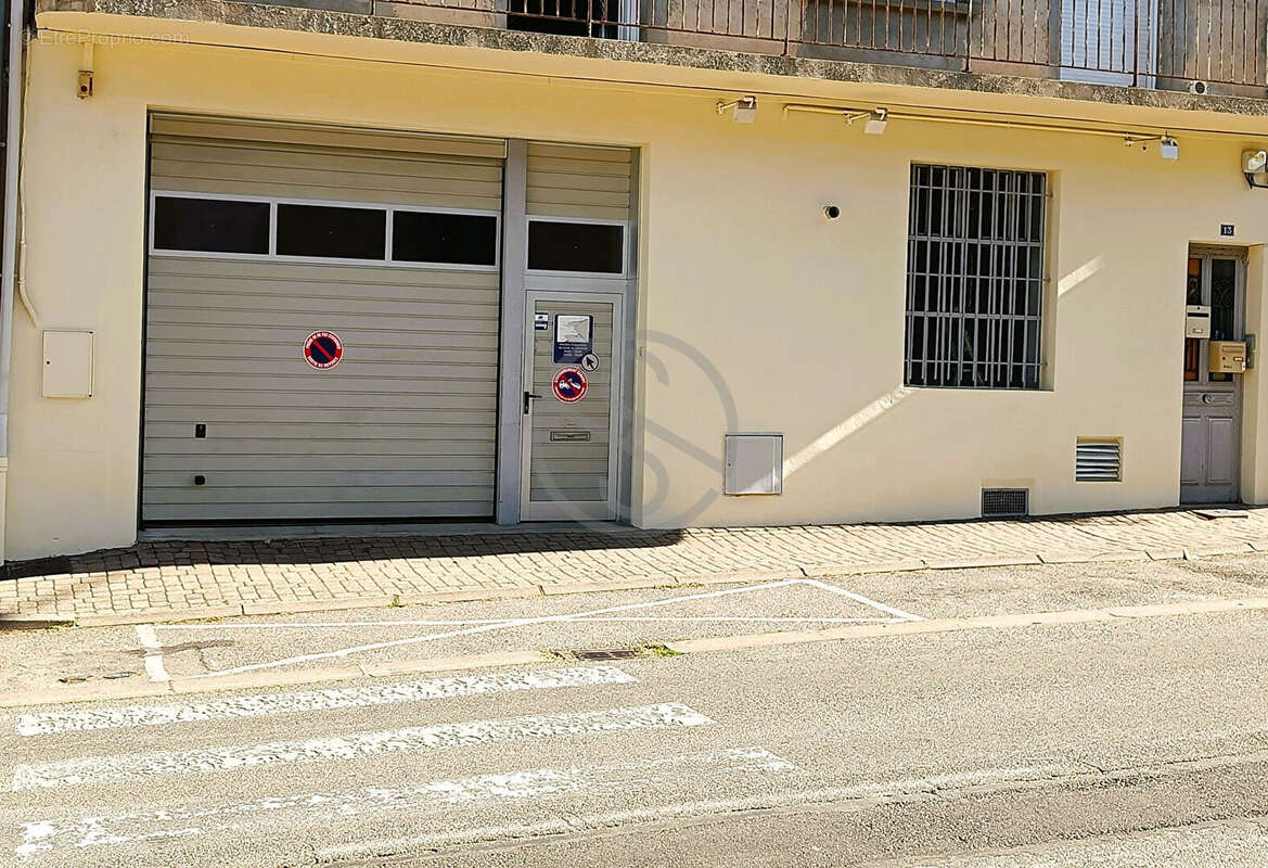 Commerce à LA COTE-SAINT-ANDRE