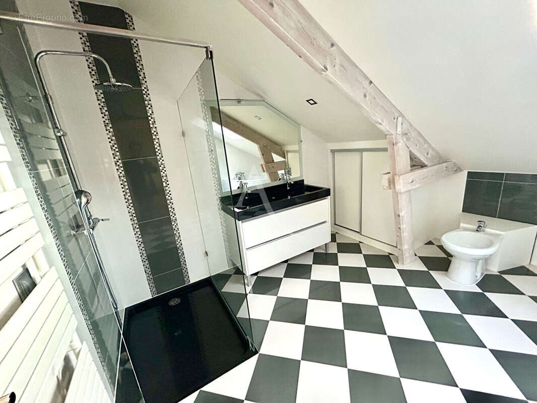 Maison à PARAY-VIEILLE-POSTE