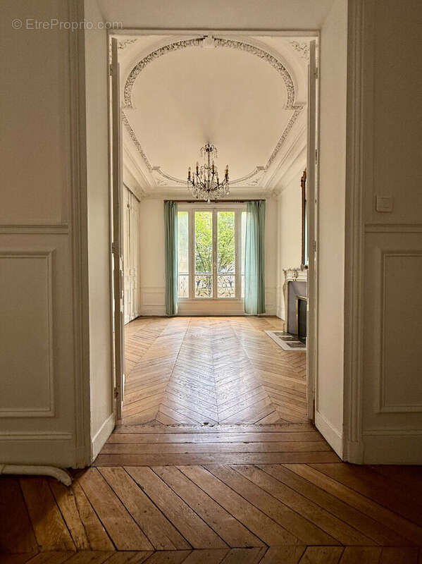 Appartement à PARIS-9E