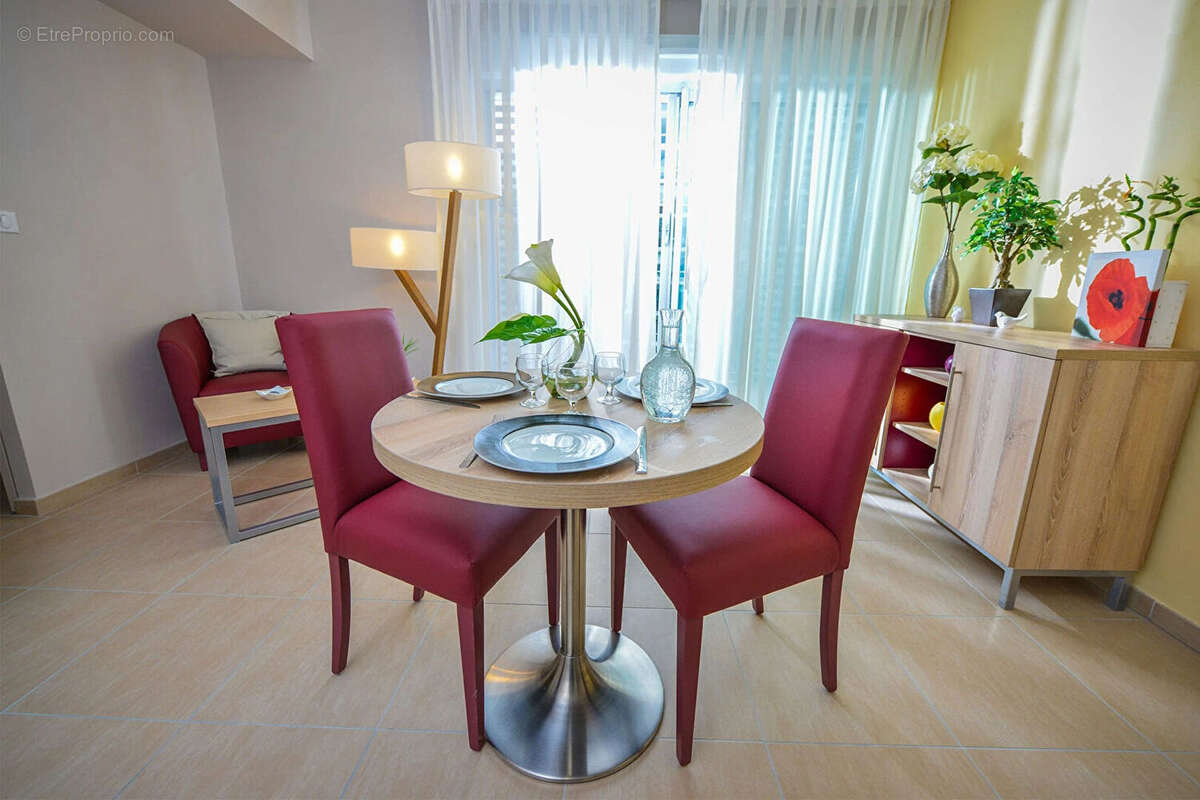Appartement à MARSEILLE-3E