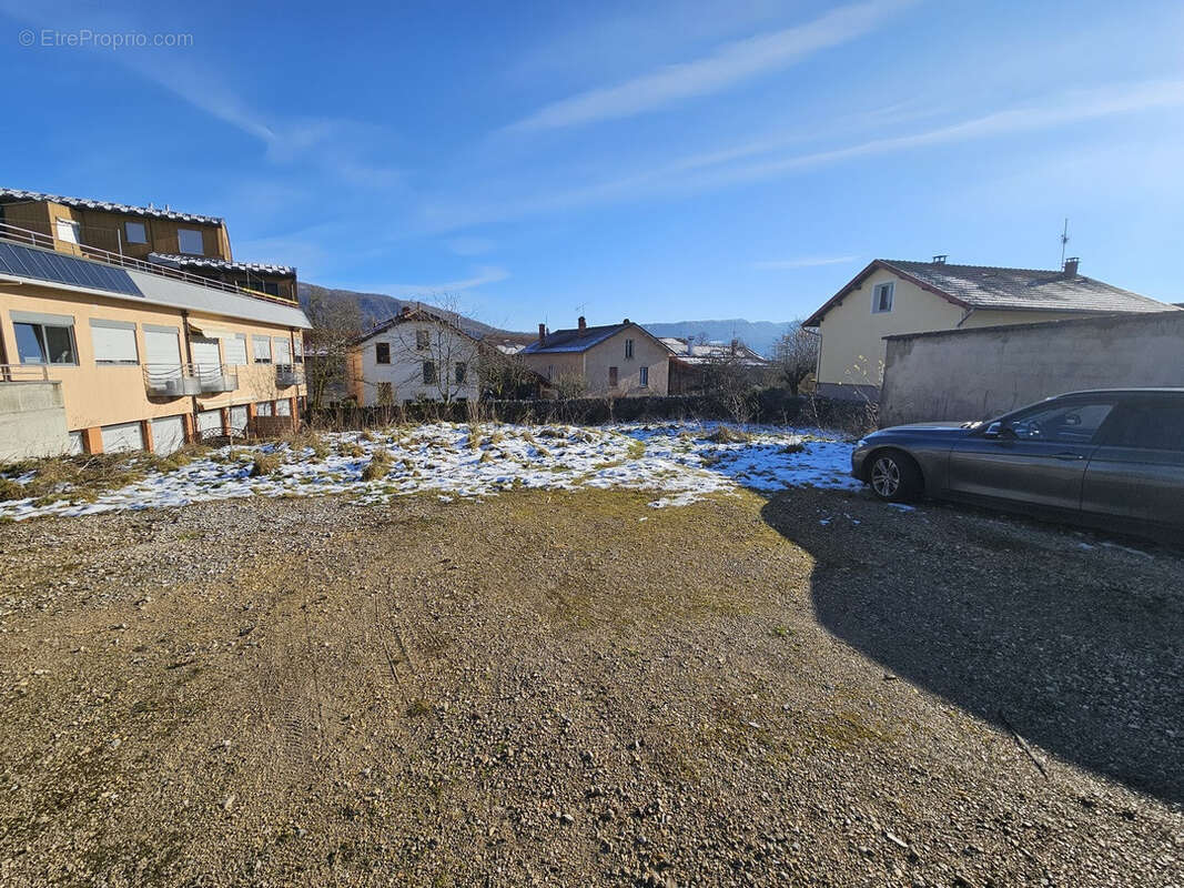 Terrain à SAINT-LUPICIN