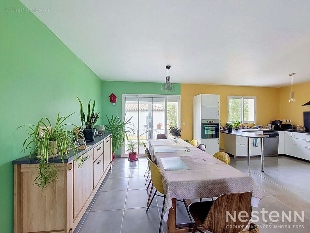 A Vendre Maison contemporaine de plain-pied avec trois chambres, garage et jardin à Condom - photo 6