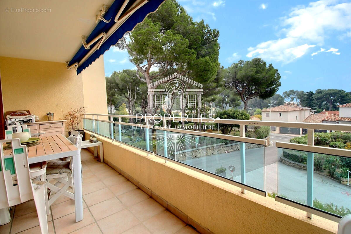 Appartement à BORMES-LES-MIMOSAS