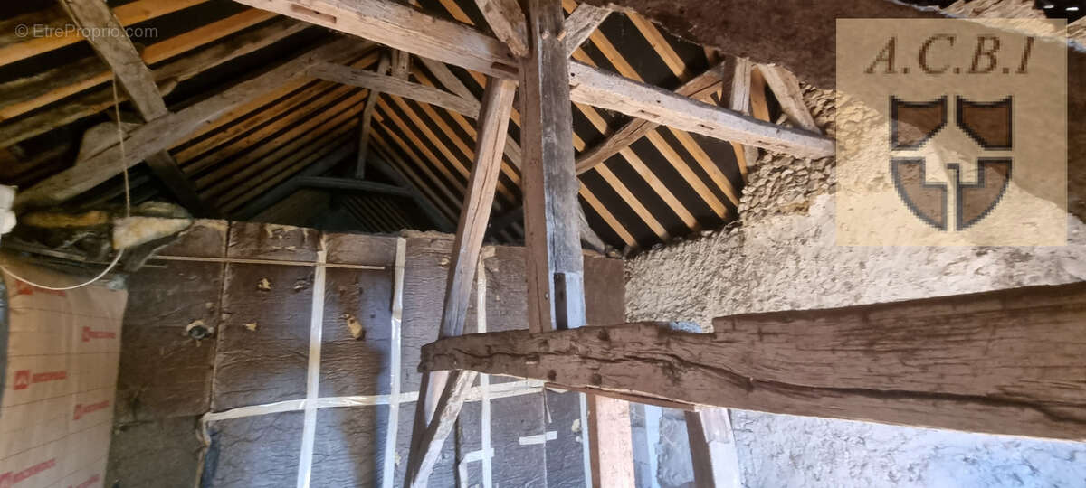 Maison à AZE