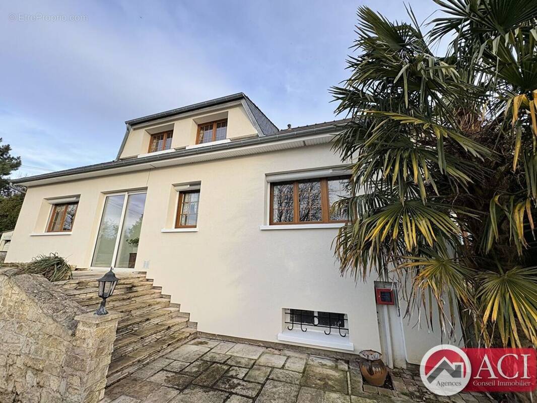 59806582a.jpg - Maison à SAINTE-GENEVIEVE