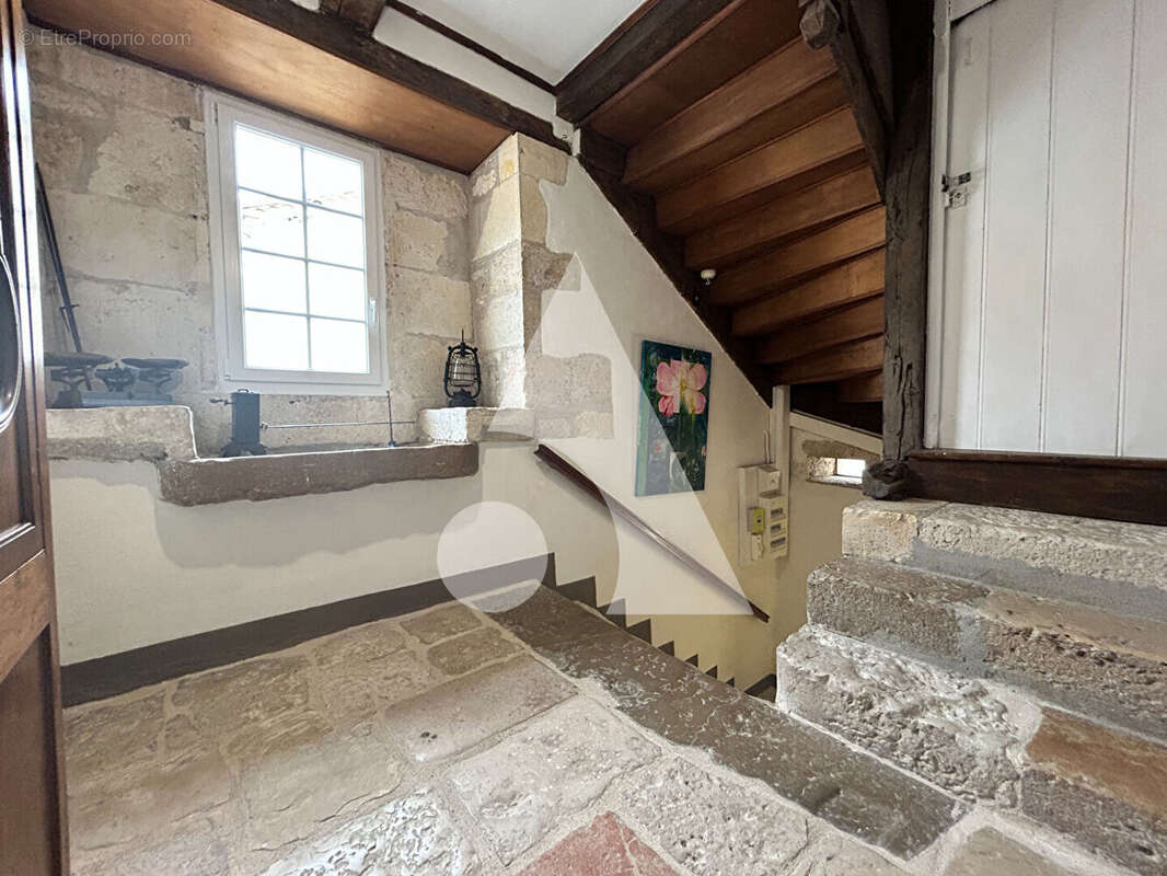 Maison à LABASTIDE-MARNHAC