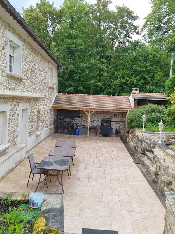 Maison à BRUYERES-LE-CHATEL