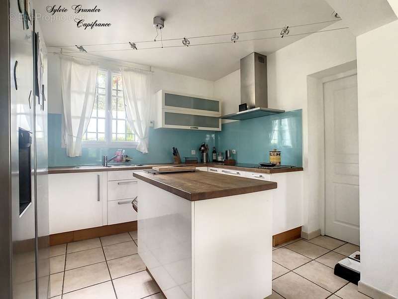 Maison à VILLELAURE