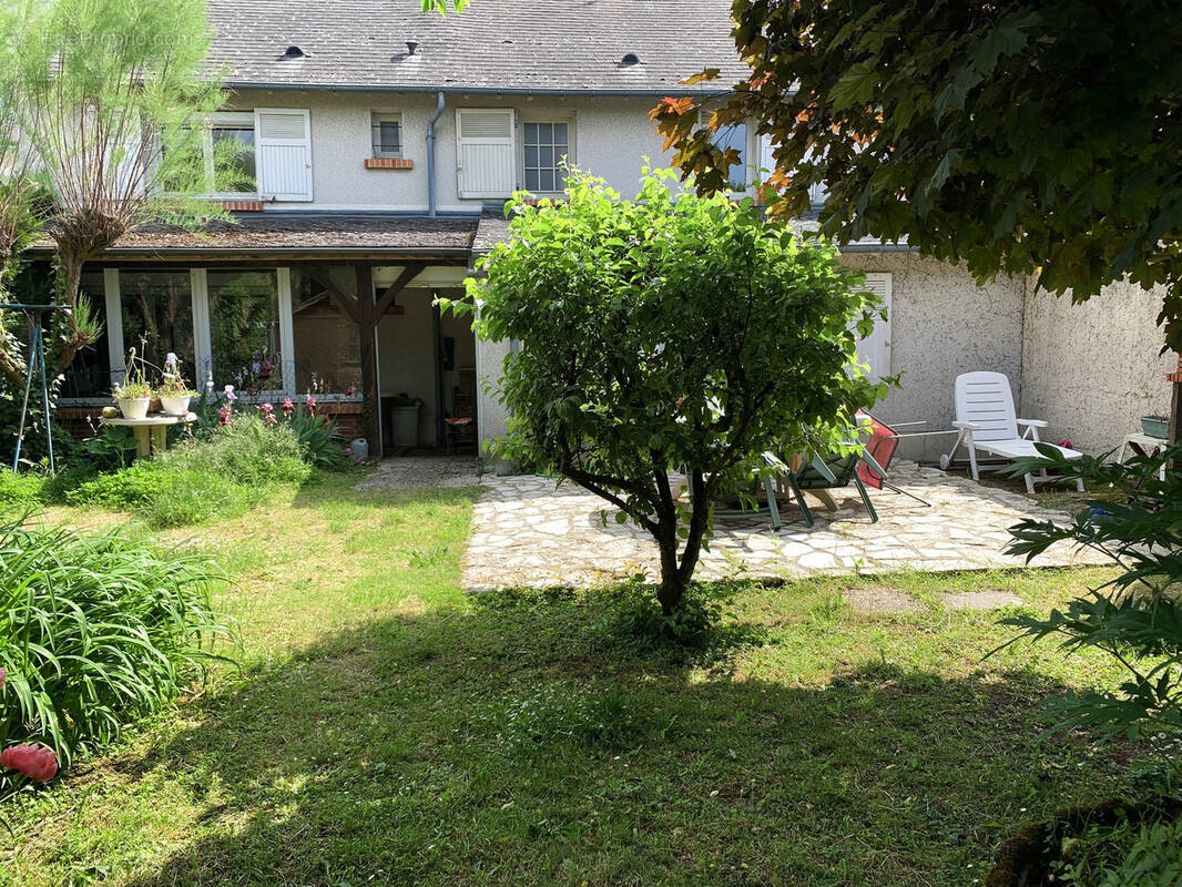 Maison à SAINT-JEAN-DE-LA-RUELLE