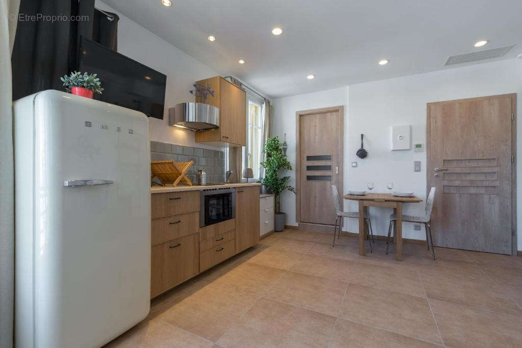 Commerce à CAGNES-SUR-MER