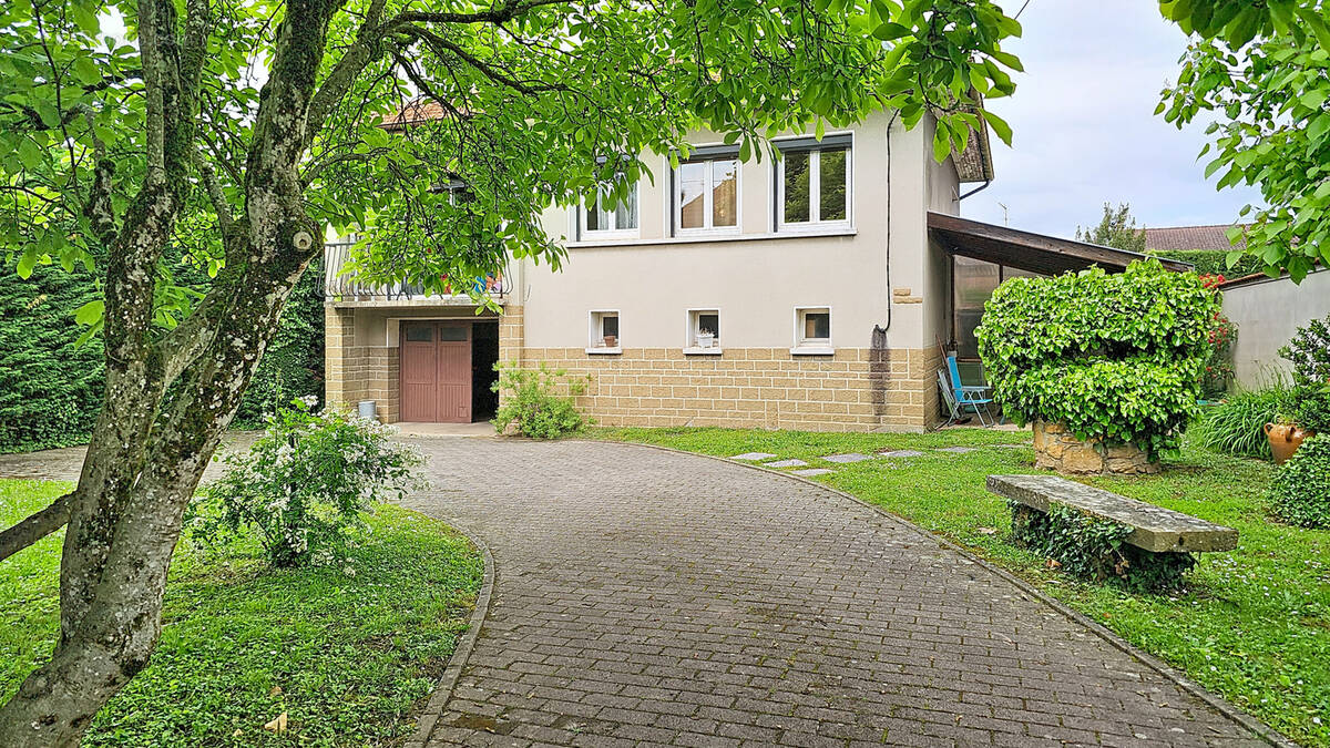 Maison à VILLEFRANCHE-SUR-SAONE