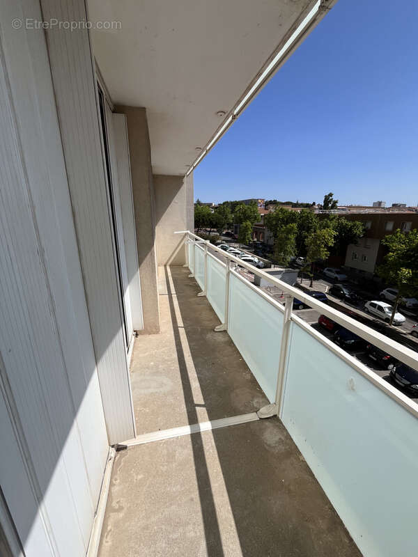 Appartement à PORT-DE-BOUC