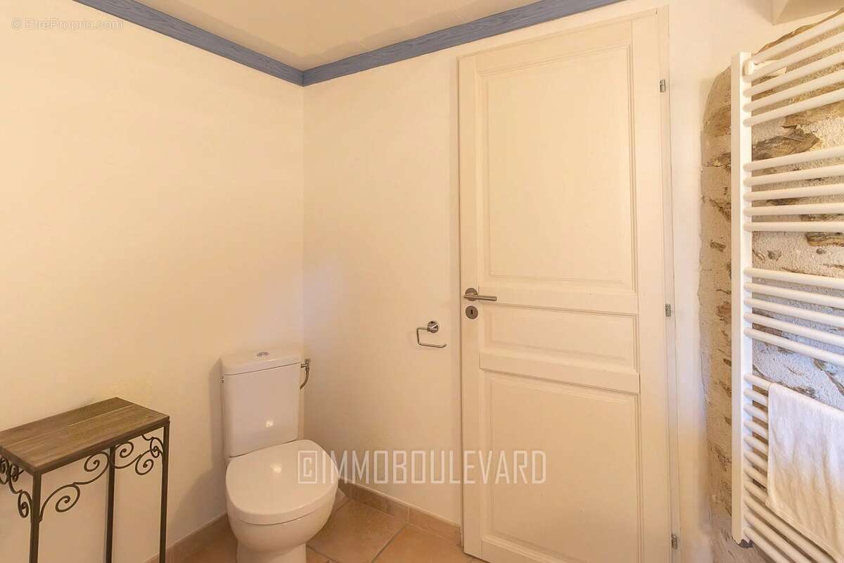 Maison à BOUSSAC-BOURG