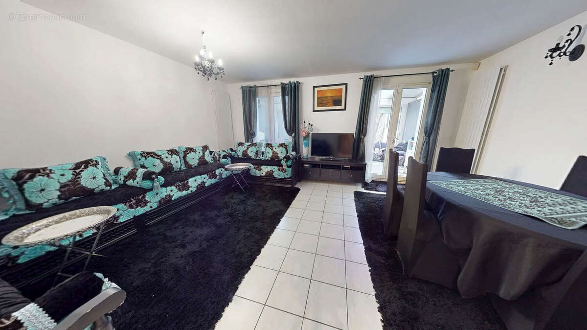 Appartement à SERRIS