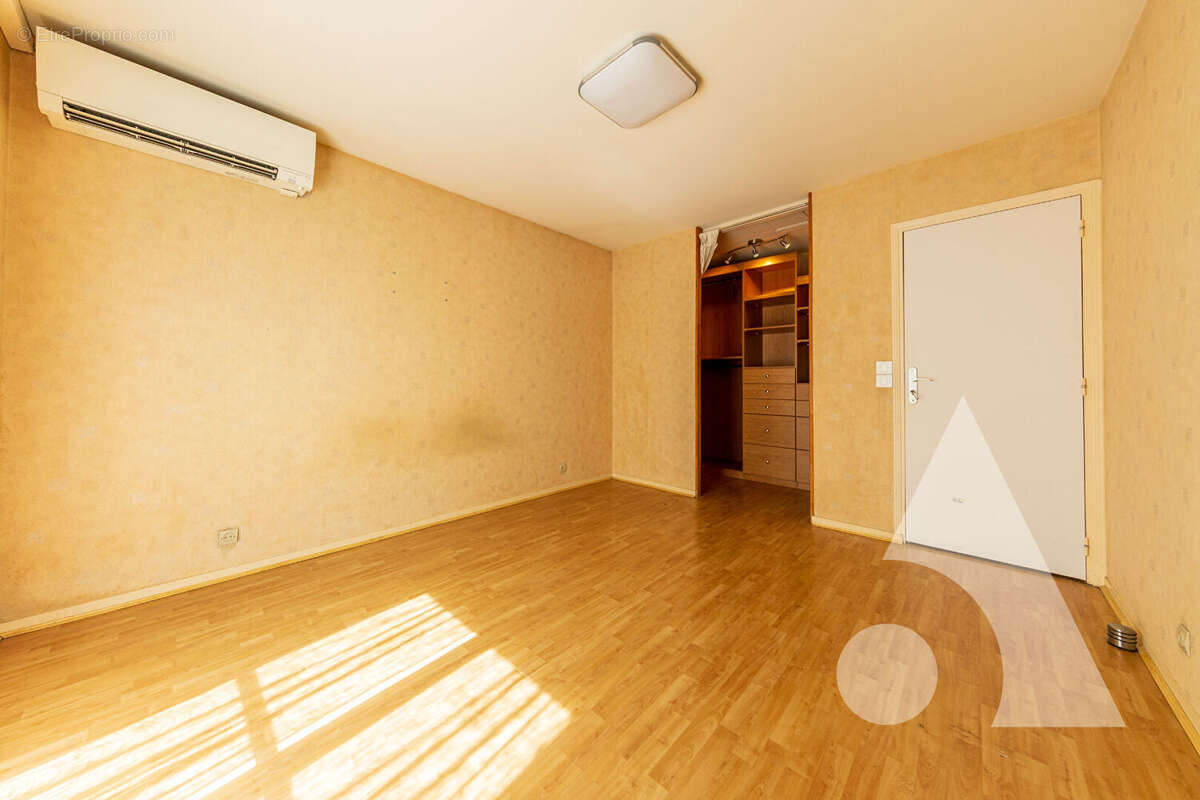 Appartement à LISSES