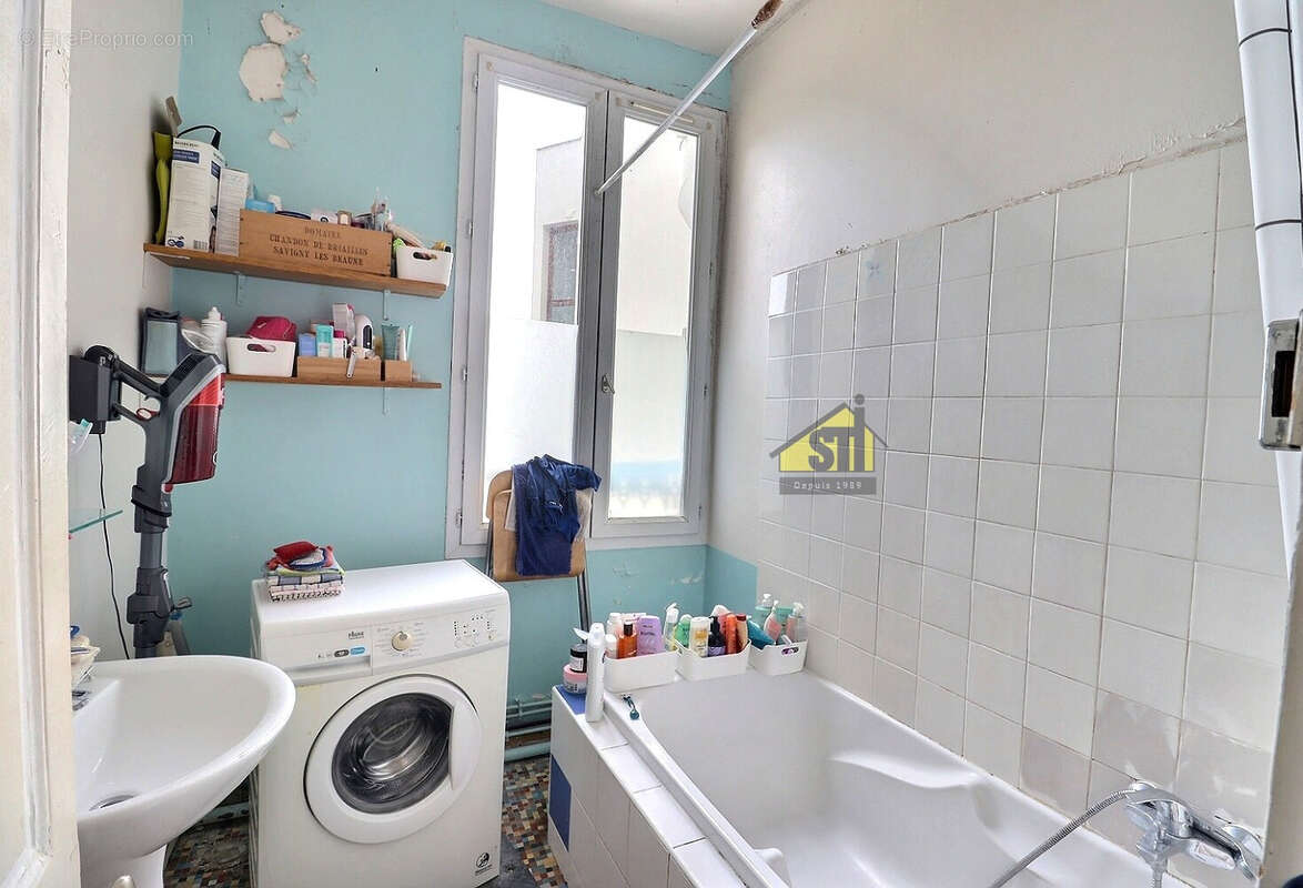 Appartement à PARIS-14E