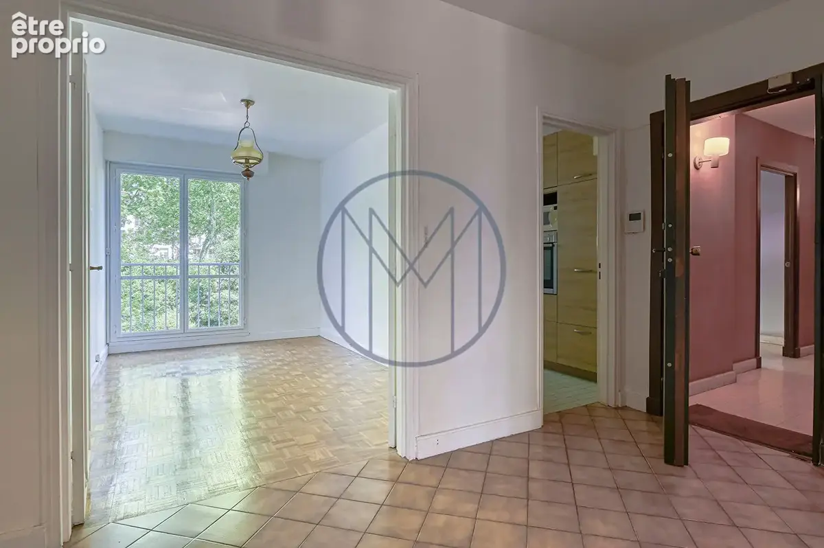 Appartement familial de 5 pièces avec cave, double box et grand balcon - photo 9