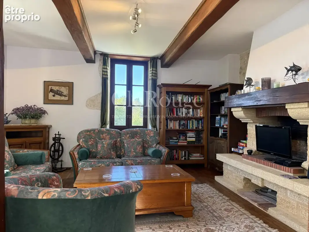 À 10 minutes d'Eymet – Belle propriété en pierre avec piscine, grange et 3,7 hectares - photo 7