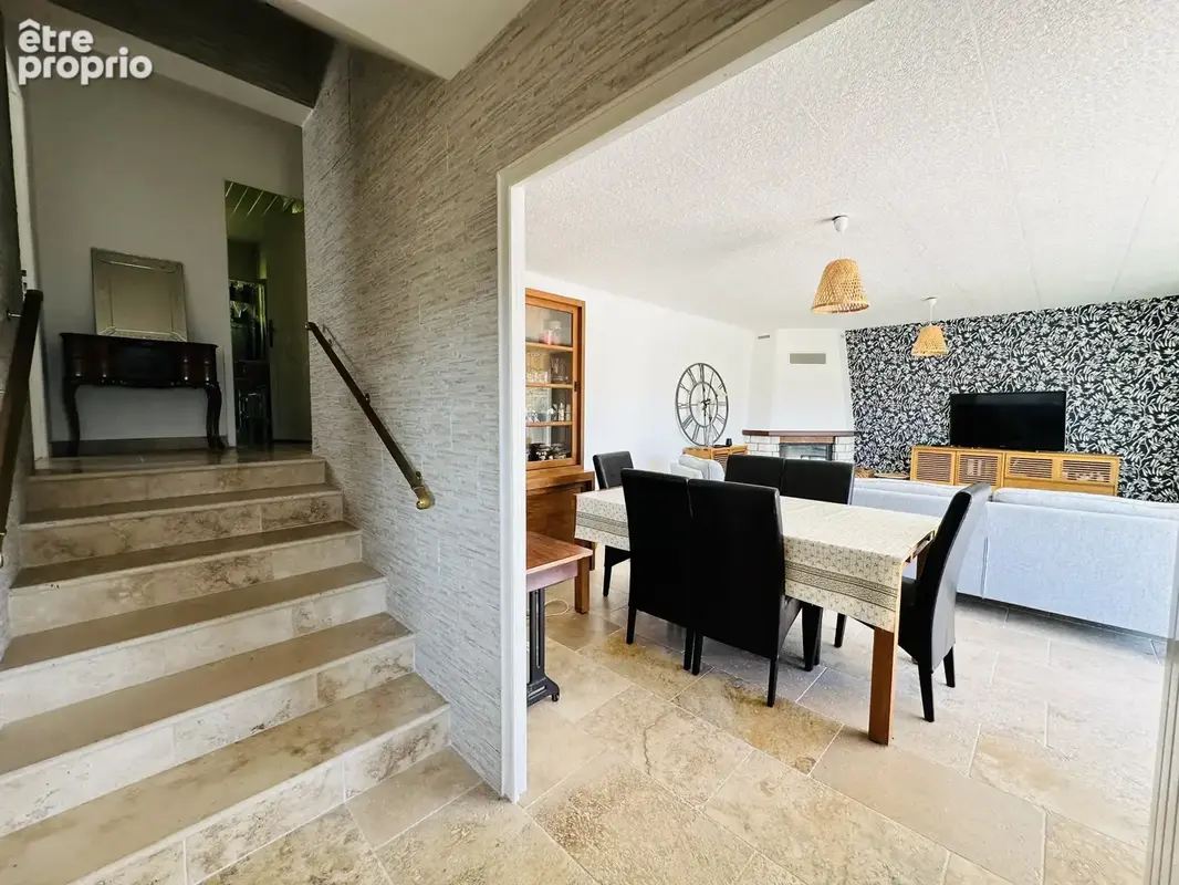 Sur les hauteurs de Carnoux : Villa type 5 avec piscine - photo 4