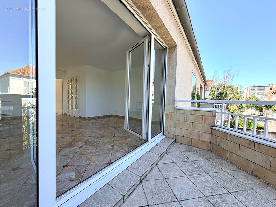 Appartement à NANTERRE