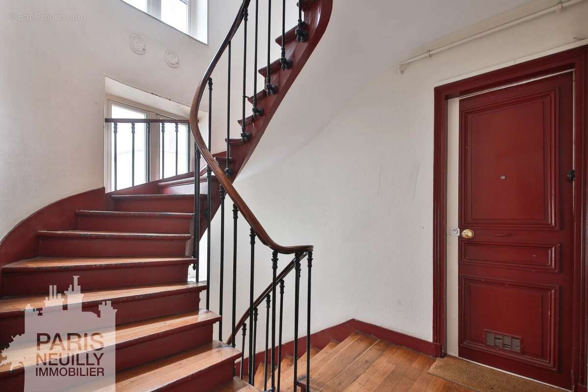 Appartement à PARIS-17E