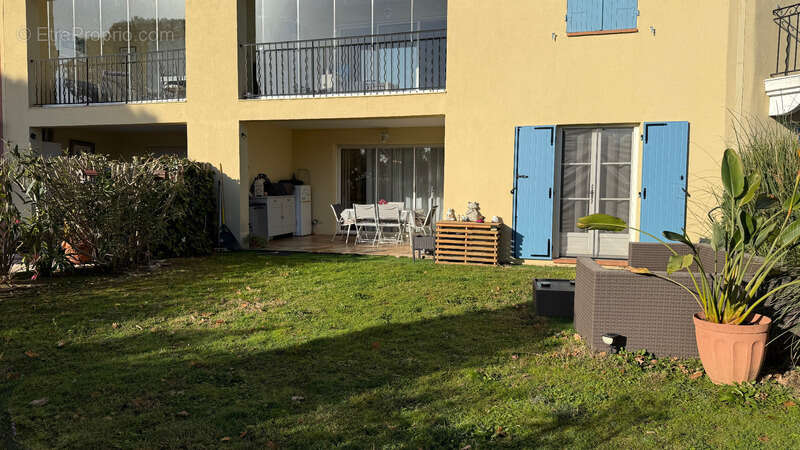 Appartement à ROQUEBRUNE-SUR-ARGENS