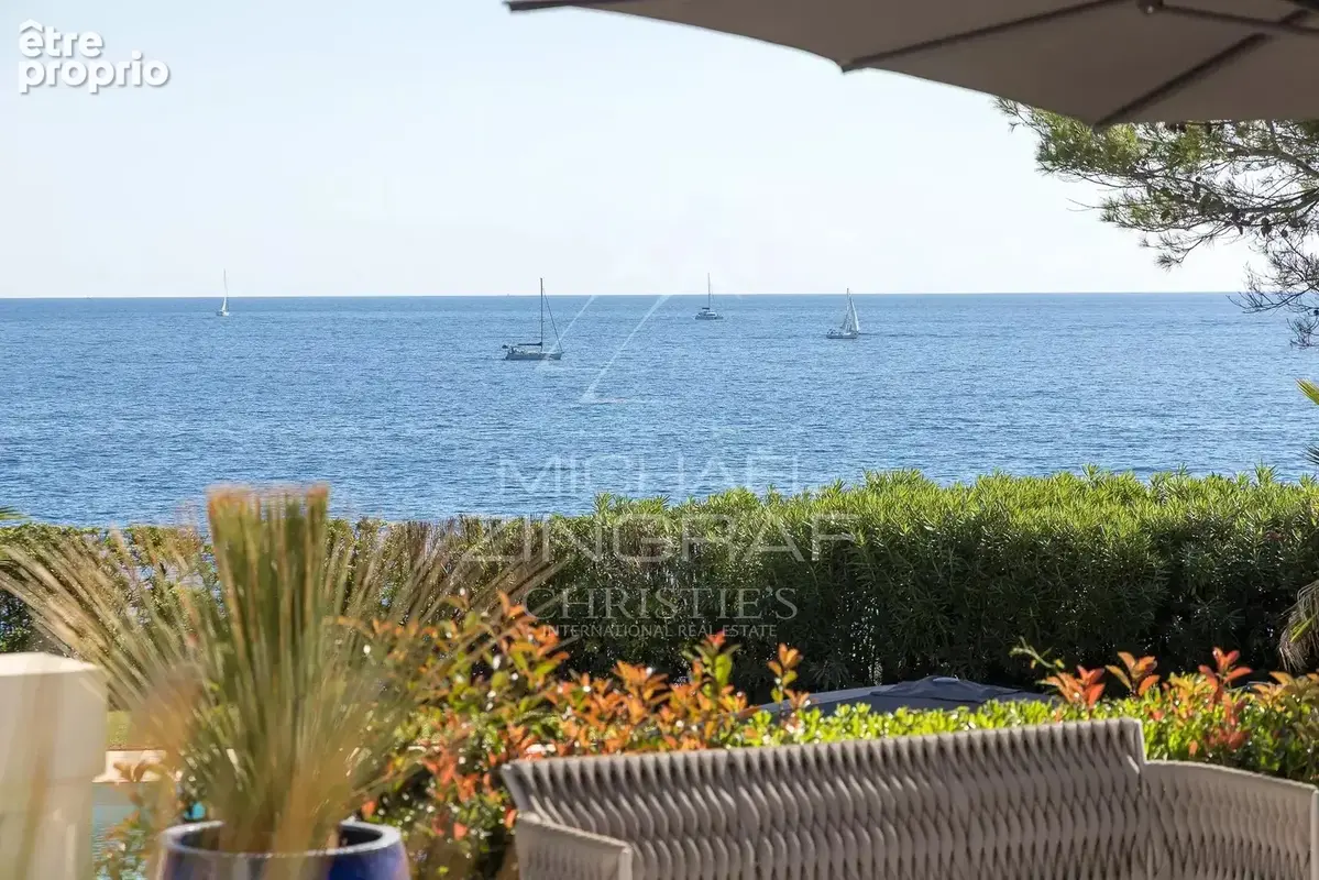 Cap d’Antibes – Villa d’exception avec vue panoramique mer et montagne - photo 26