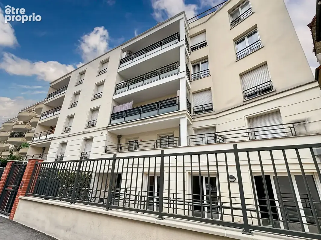 Appartement T3 pièces 62 m2 - HyperCentre - photo 2