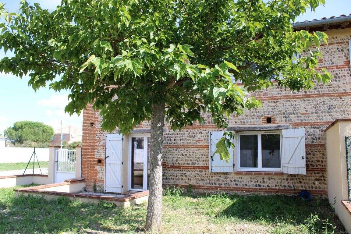 Maison 115 m² à Grenade  - photo 2
