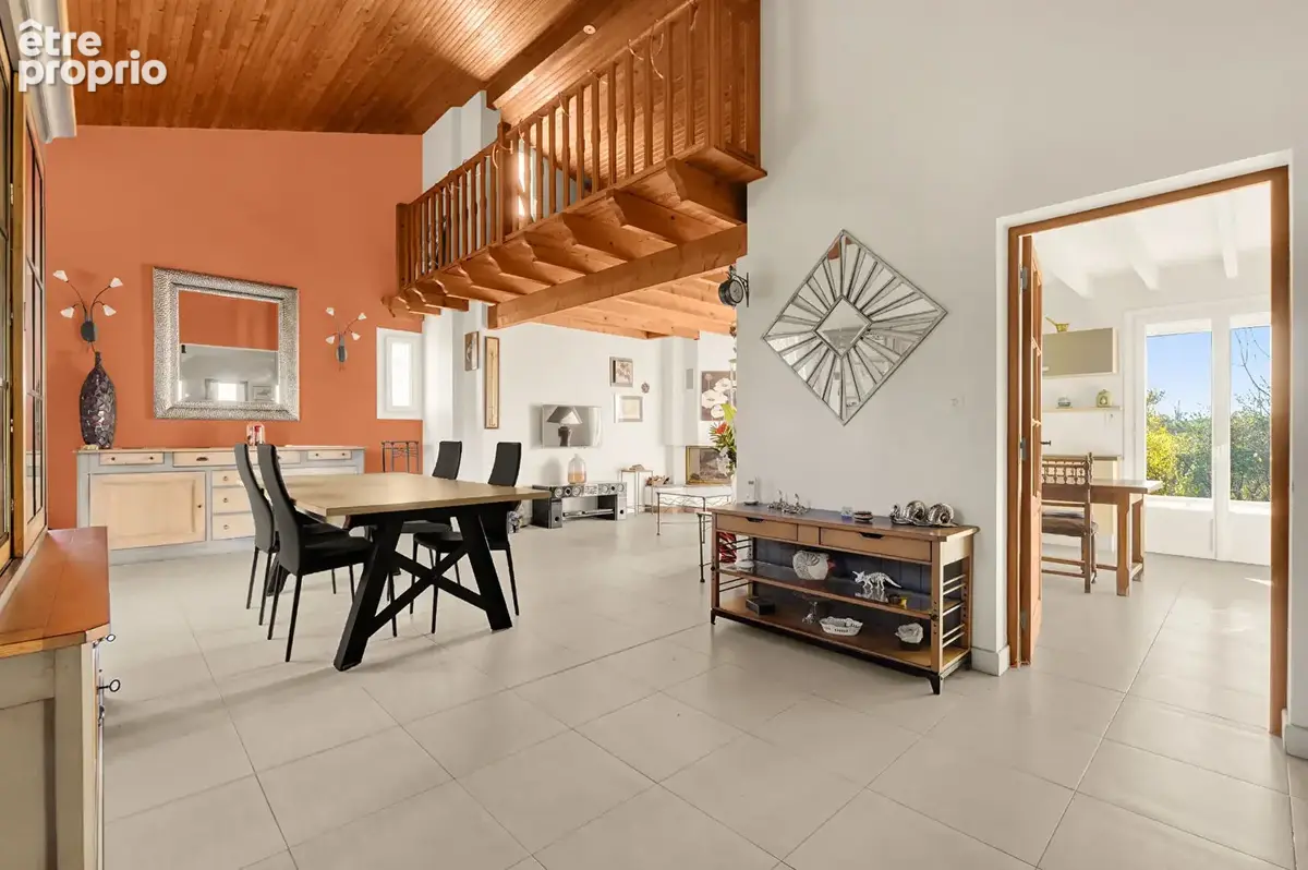 CASTELMAUROU - Maison individuelle T6 avec 4 chambres et sous sol total sur une terrain de 962m2 - photo 2
