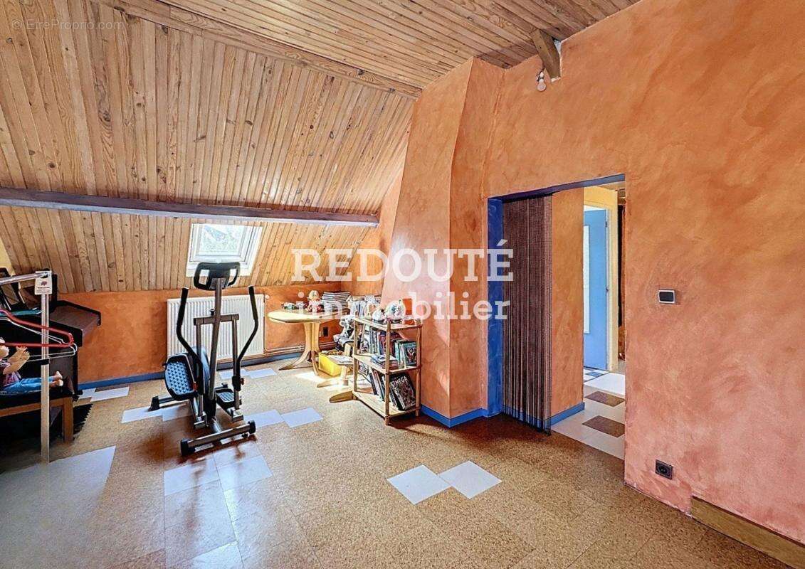 Maison à LA NEUVILLE-AUX-LARRIS