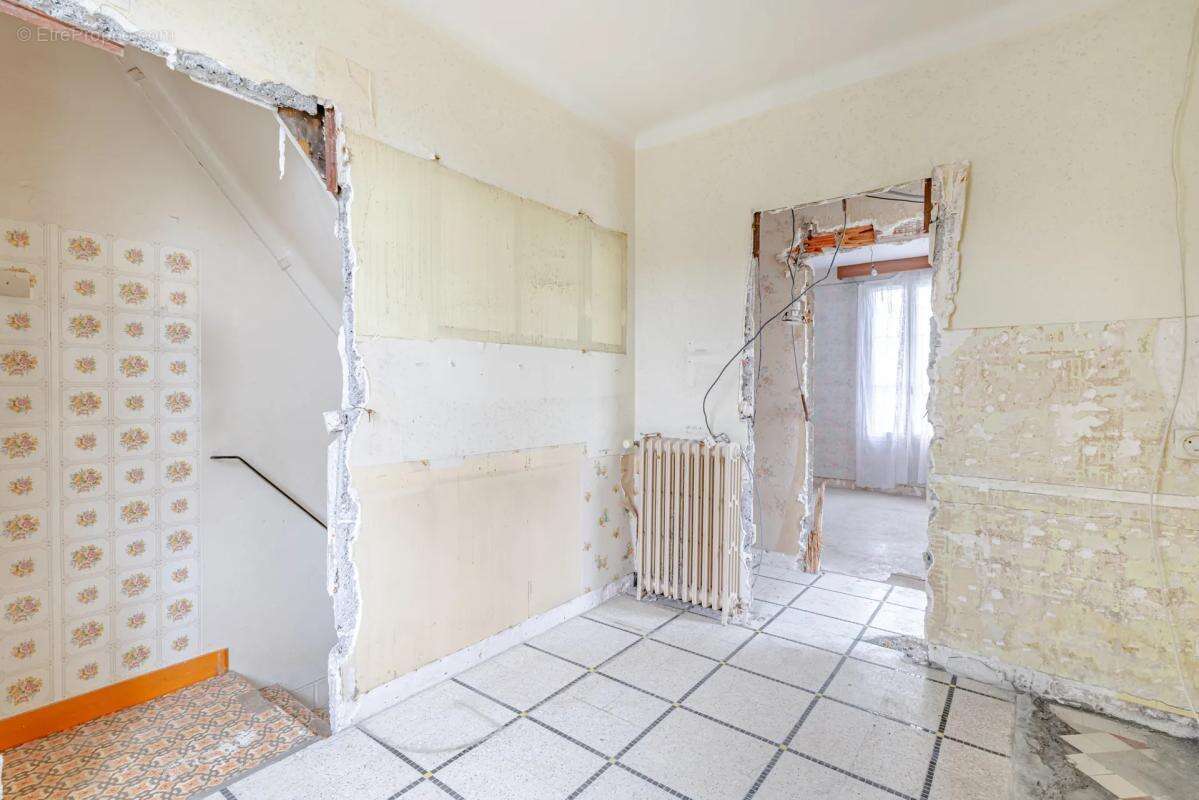 Maison à VIRY-CHATILLON