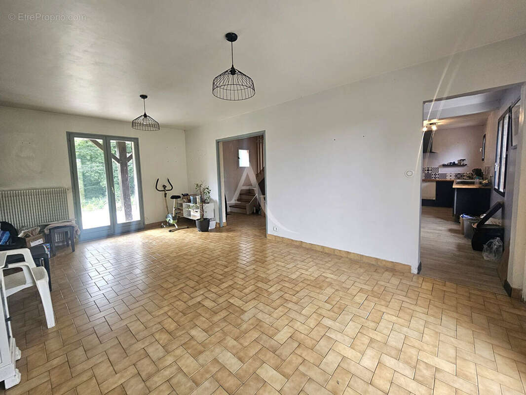 Maison à CERE-LA-RONDE