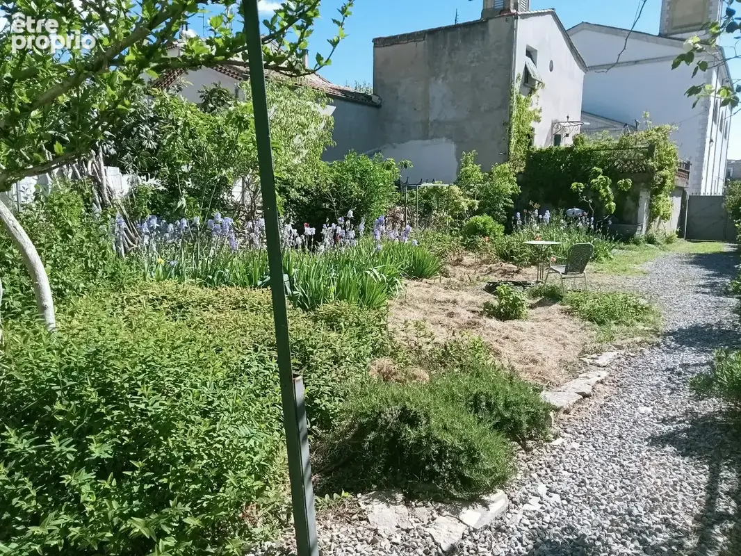 Maison ancienne refaite à neuf, 3 appartements / 1 studio, terrasse et jardin ! - photo 13