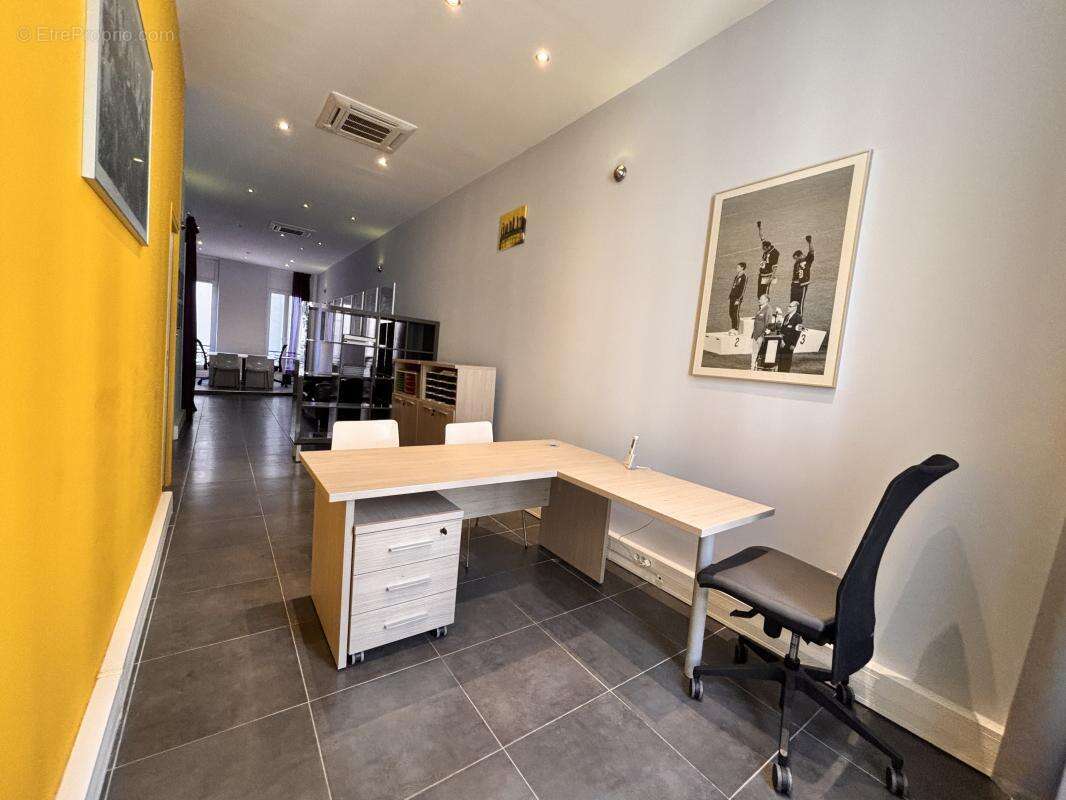 Commerce à MARSEILLE-1E