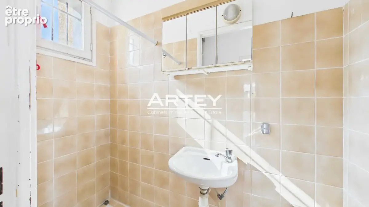 Appartement type 3 64 m2 proche port - 2 Chambres - 2 terrasses - Garage - photo 8