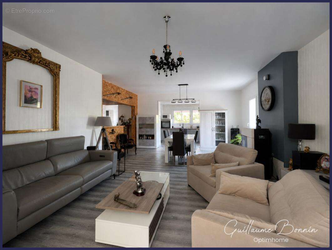 Maison à vendre 5 pièces de 129m², 3 chambres, suite parentale, SPA, garages - DPE C - secteur calme à NOUAILLÉ-MAUPERTUIS 86340 - photo 6