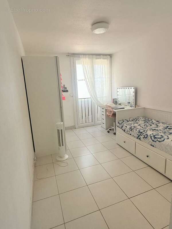 Appartement 78 m² à Marignane  - photo 3