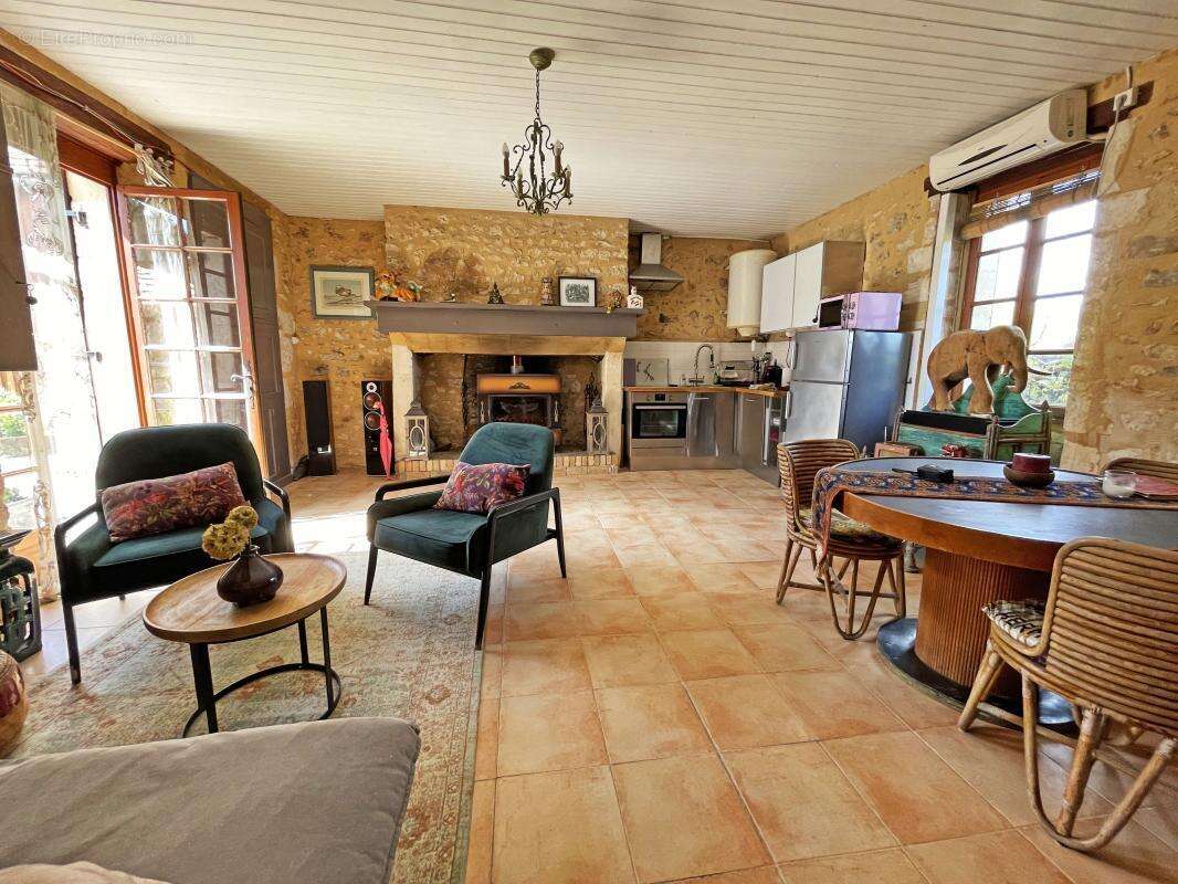 Maison à CAUSE-DE-CLERANS
