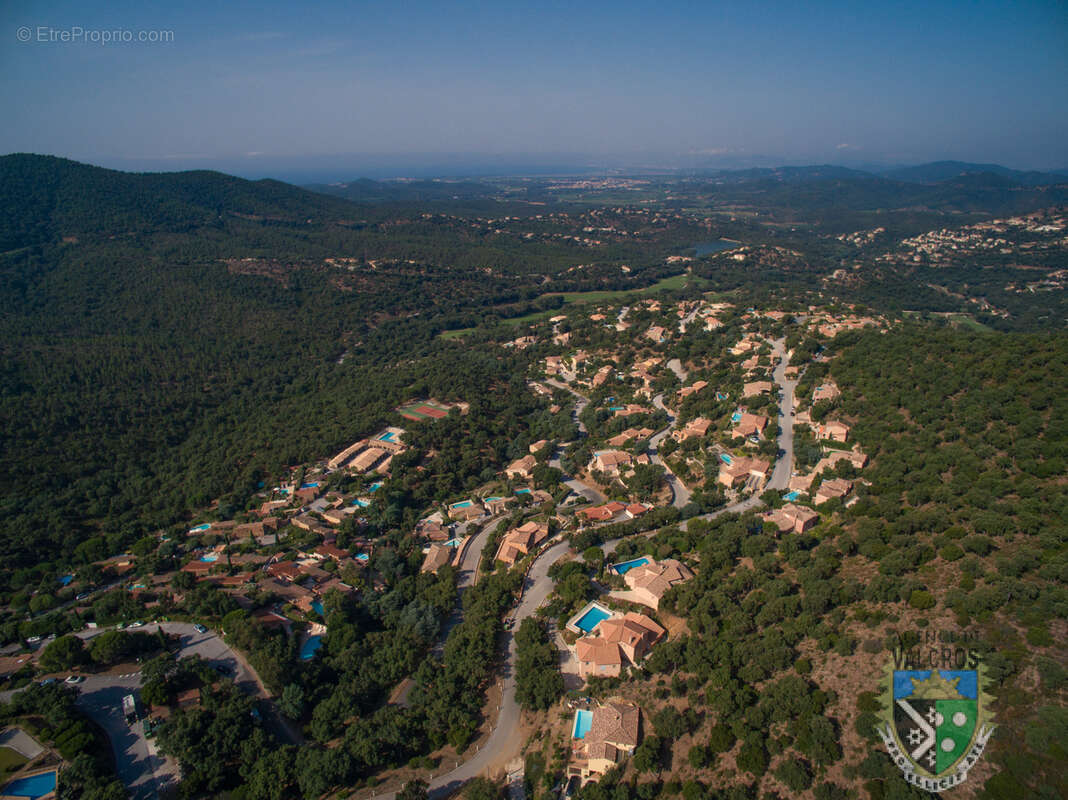 Terrain à LA LONDE-LES-MAURES