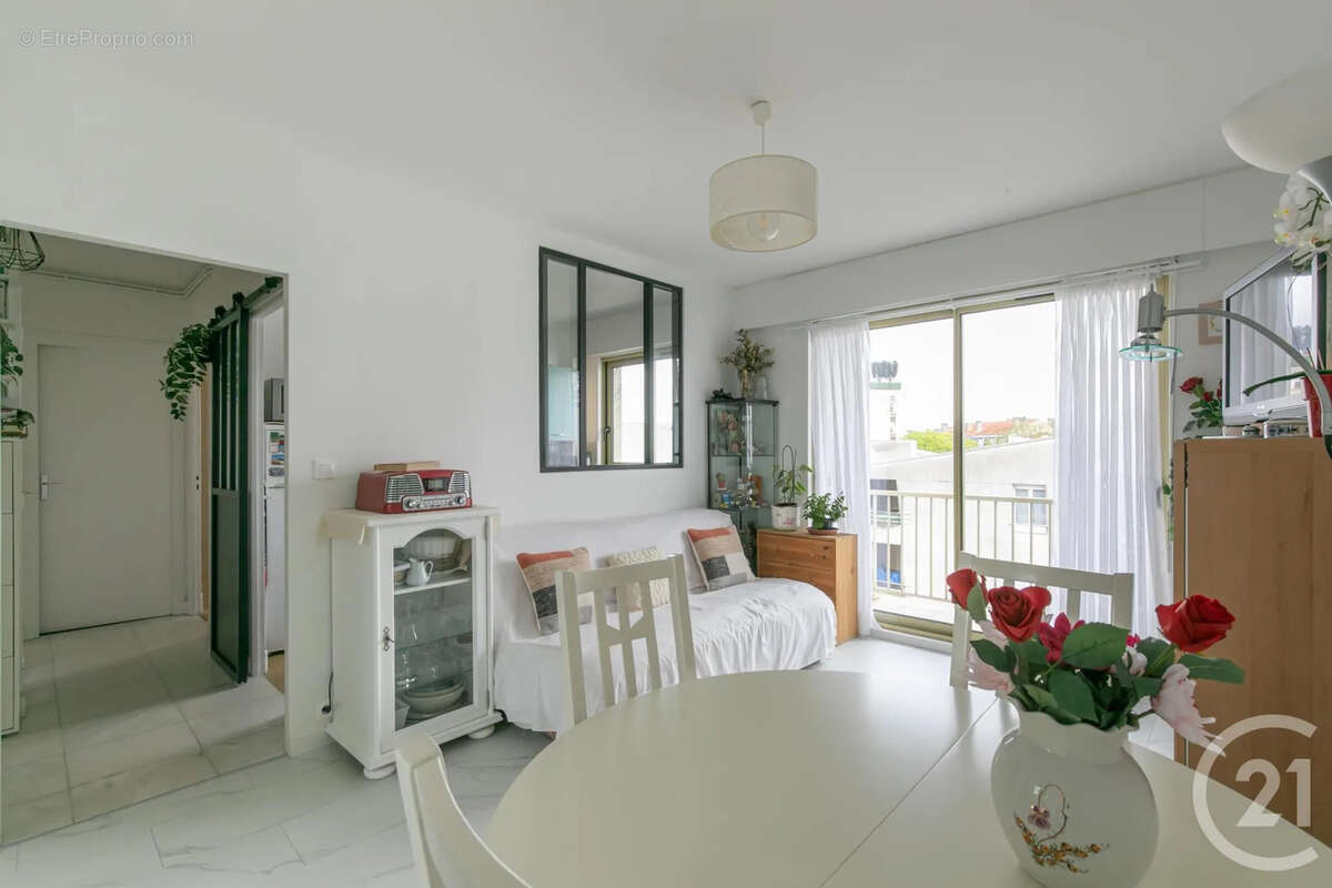 Appartement à SAINT-MAUR-DES-FOSSES