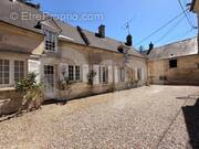 Maison à VIEUX-MOULIN