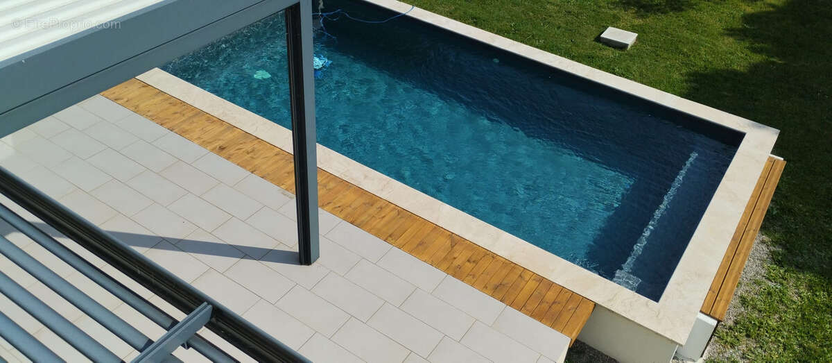 Maison à CAUX-ET-SAUZENS