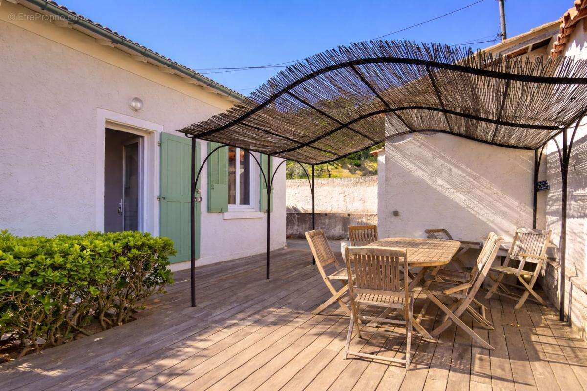 Maison à SAINT-MANDRIER-SUR-MER