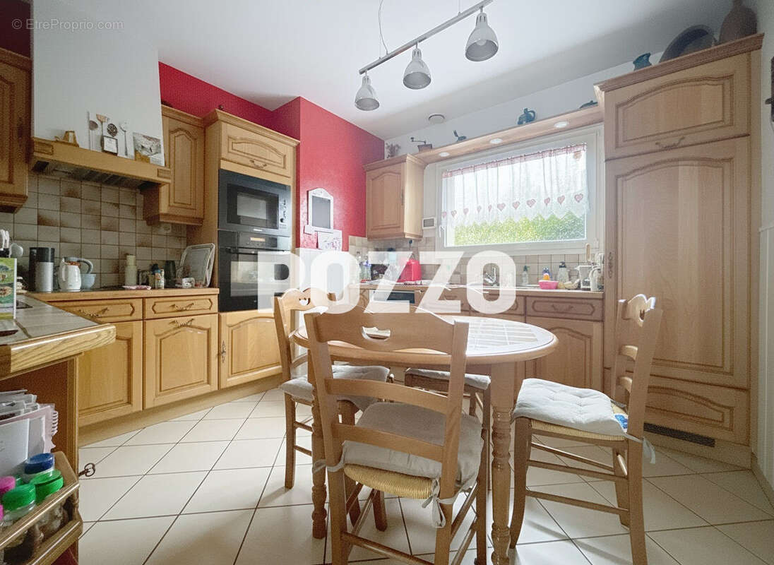 Maison à LE VAL-SAINT-PERE