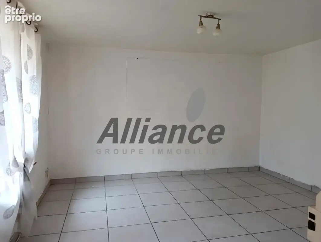 Jolie maison avec garage, terrain et dependance - photo 6