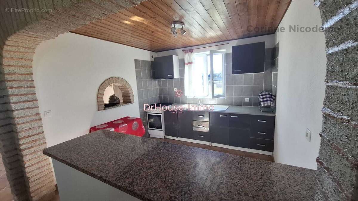 Maison à PORT-SAINTE-MARIE