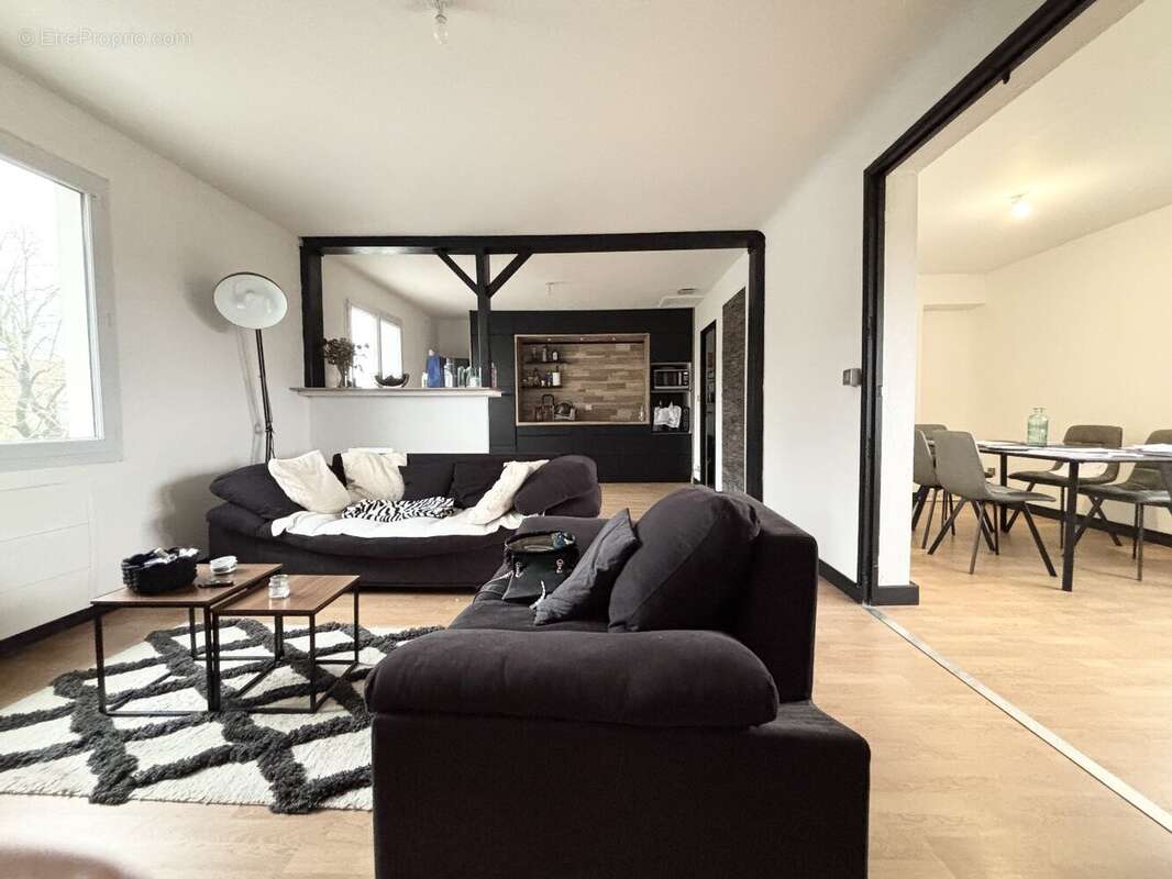Maison à OULMES