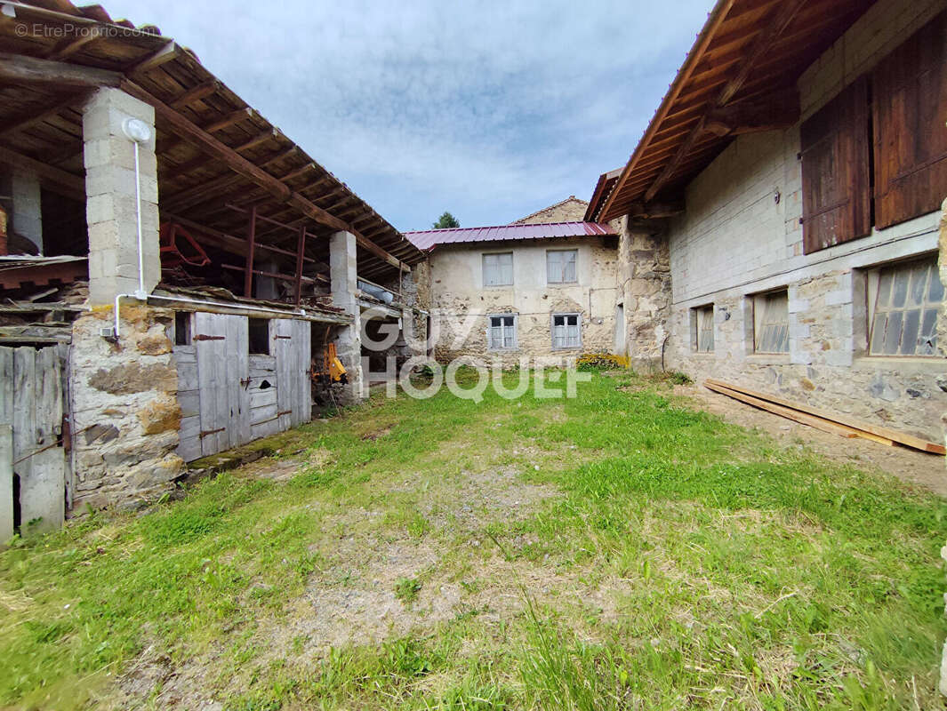 Maison à SAINT-JUST-EN-BAS